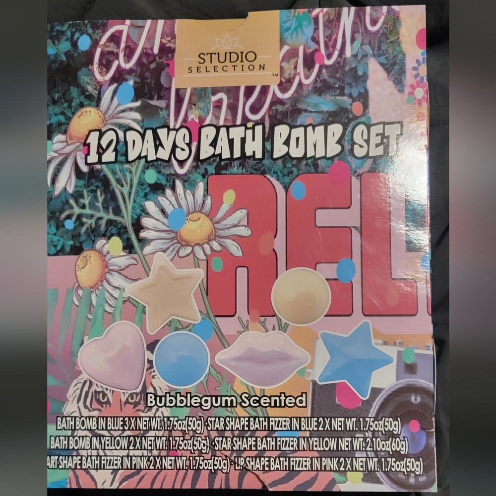 NWT 12 bath bomb set